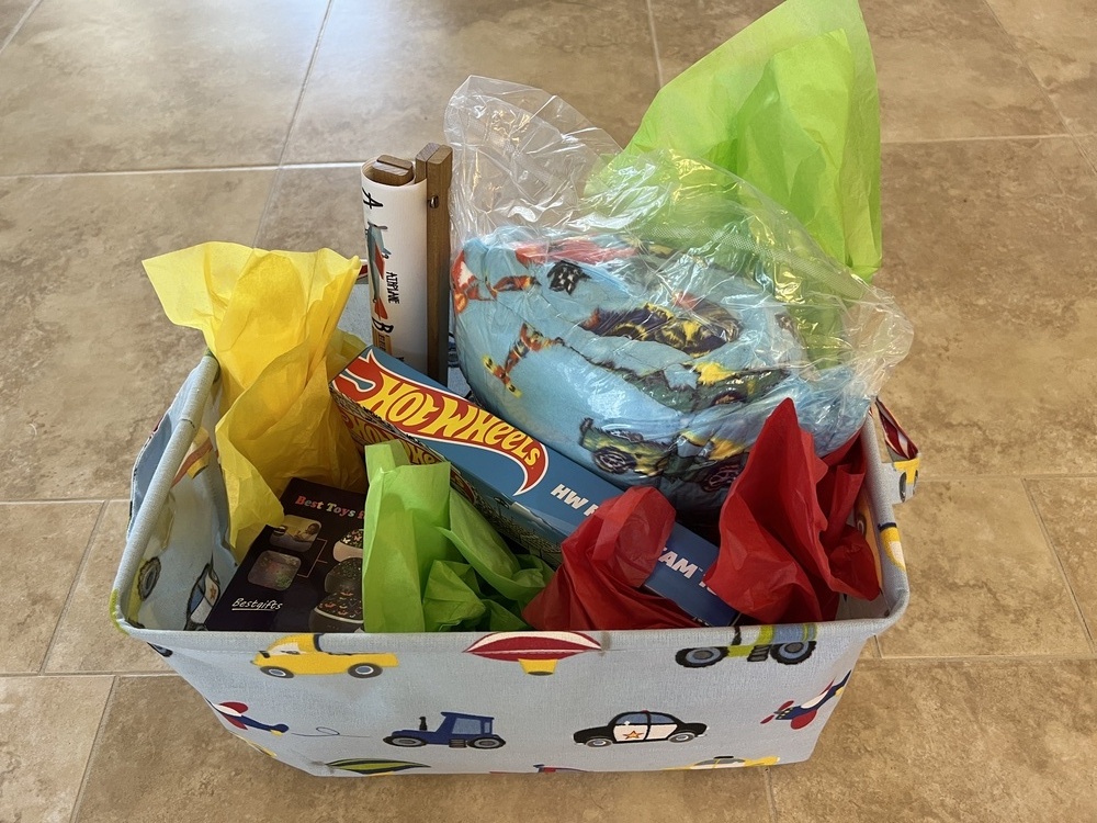 Closing Gift Basket Idea For Buyers Kids